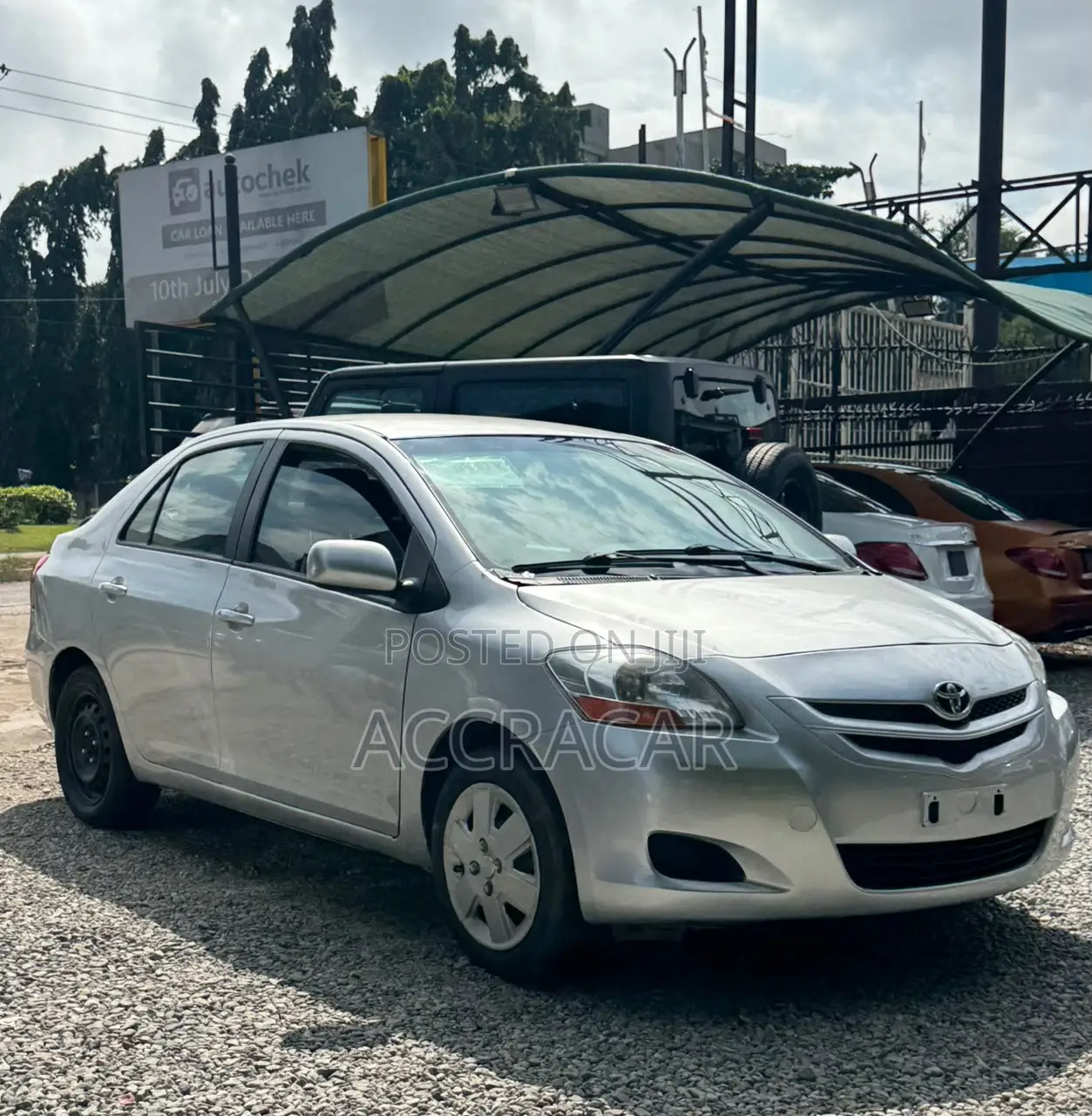 Toyota Yaris 2011 Silver