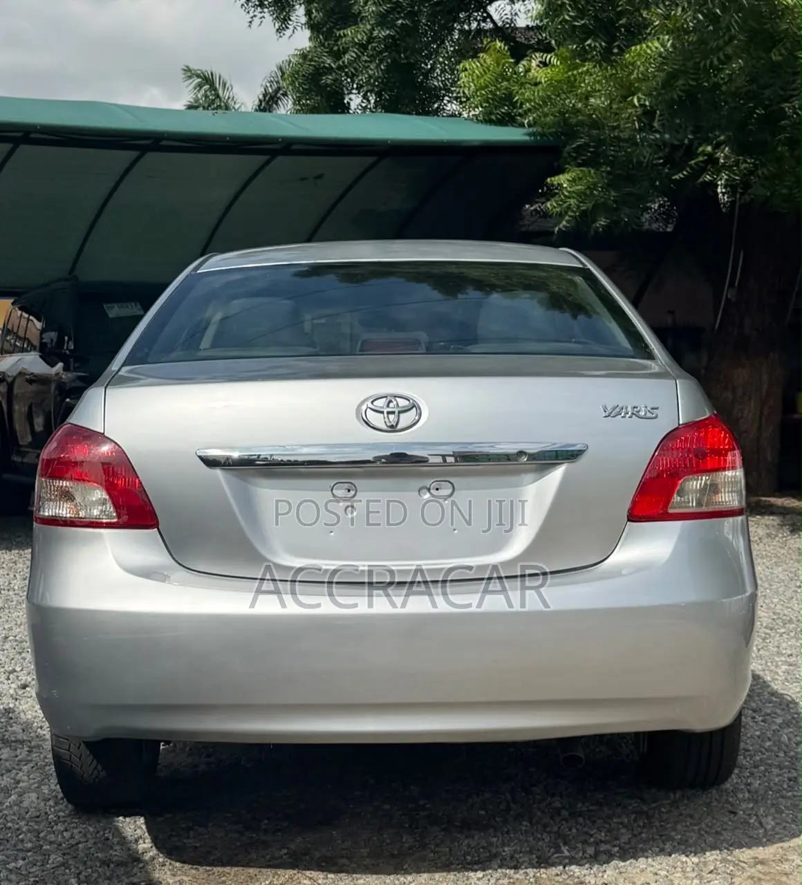 Toyota Yaris 2011 Silver
