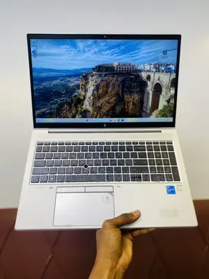 Laptop HP EliteBook 850 G8 8GB Intel Core i5 SSD 256GB