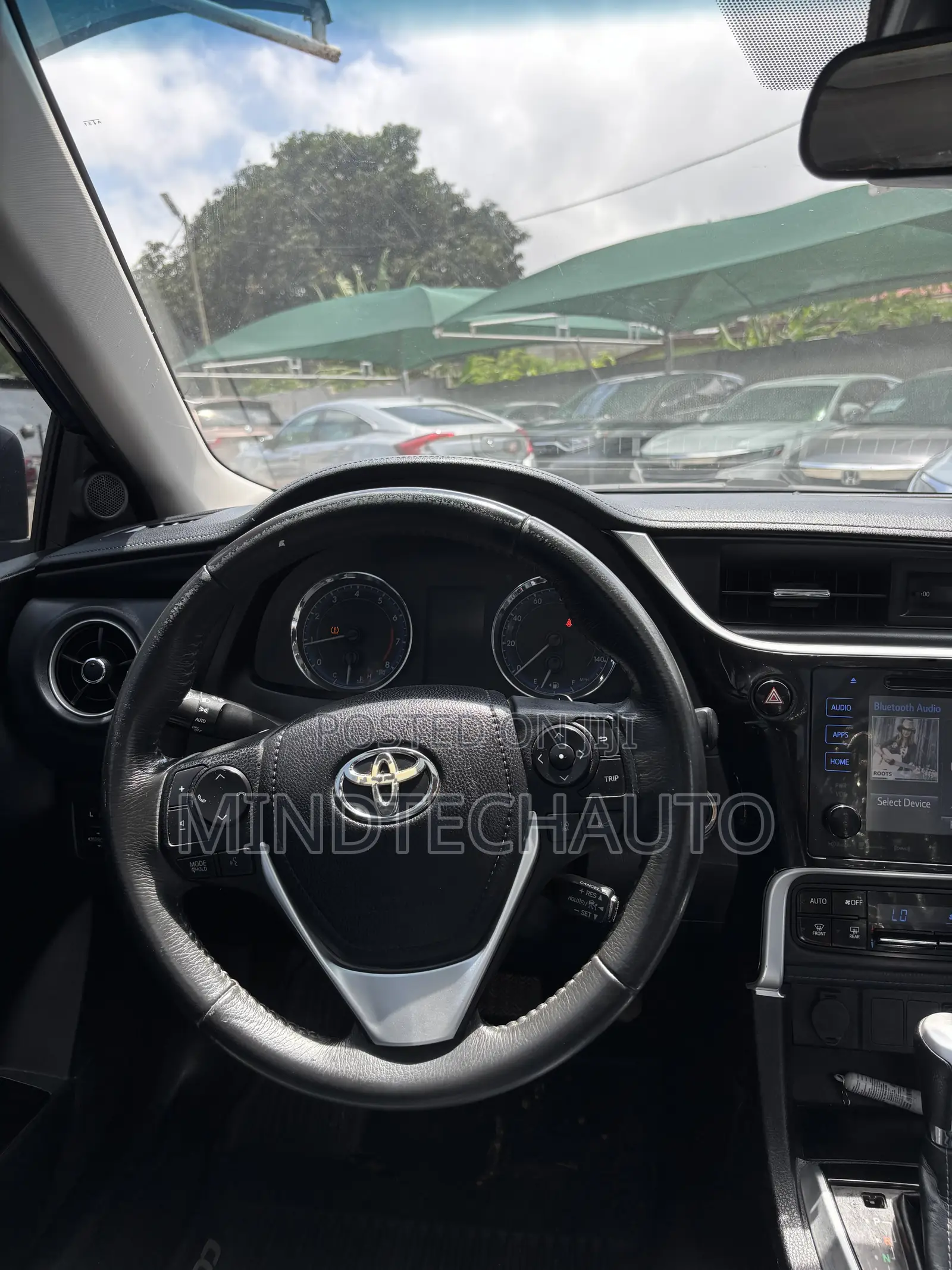 Toyota Corolla SE (1.8L 4cyl 6M) 2018 Blue