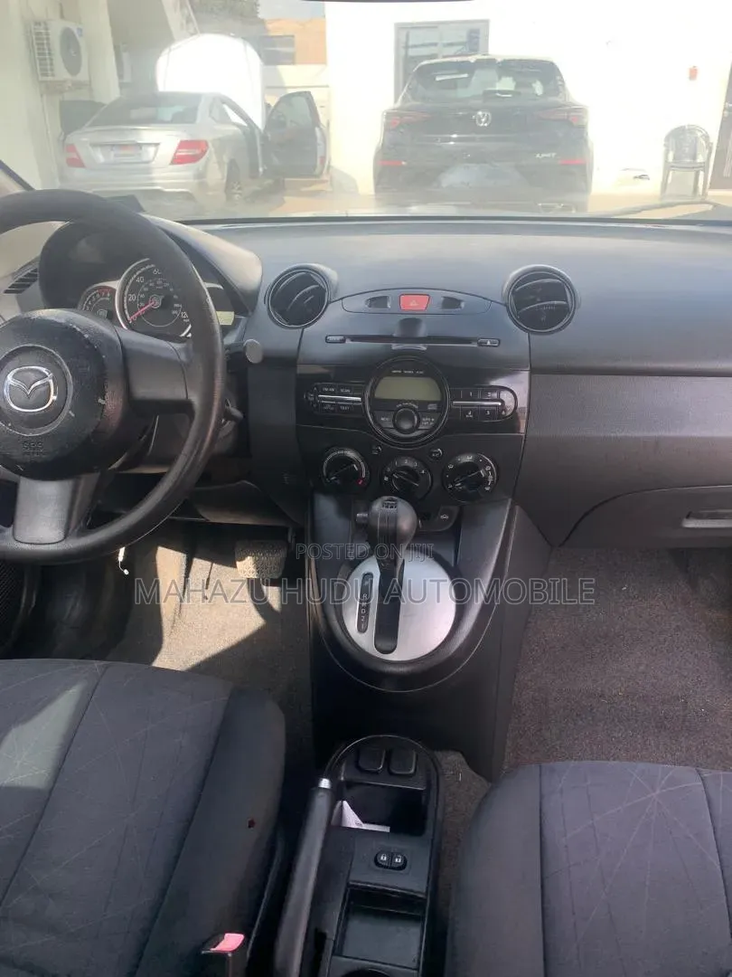 Mazda 2 2014 Black