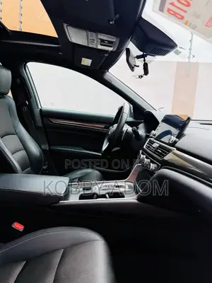 Honda Accord Sport (2.0L 4cyl Turbo 10A) 2019 White