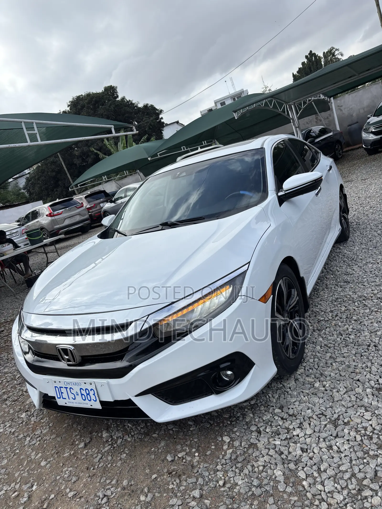 Honda Civic Touring 4dr Sedan (1.5L 4cyl) 2016 White