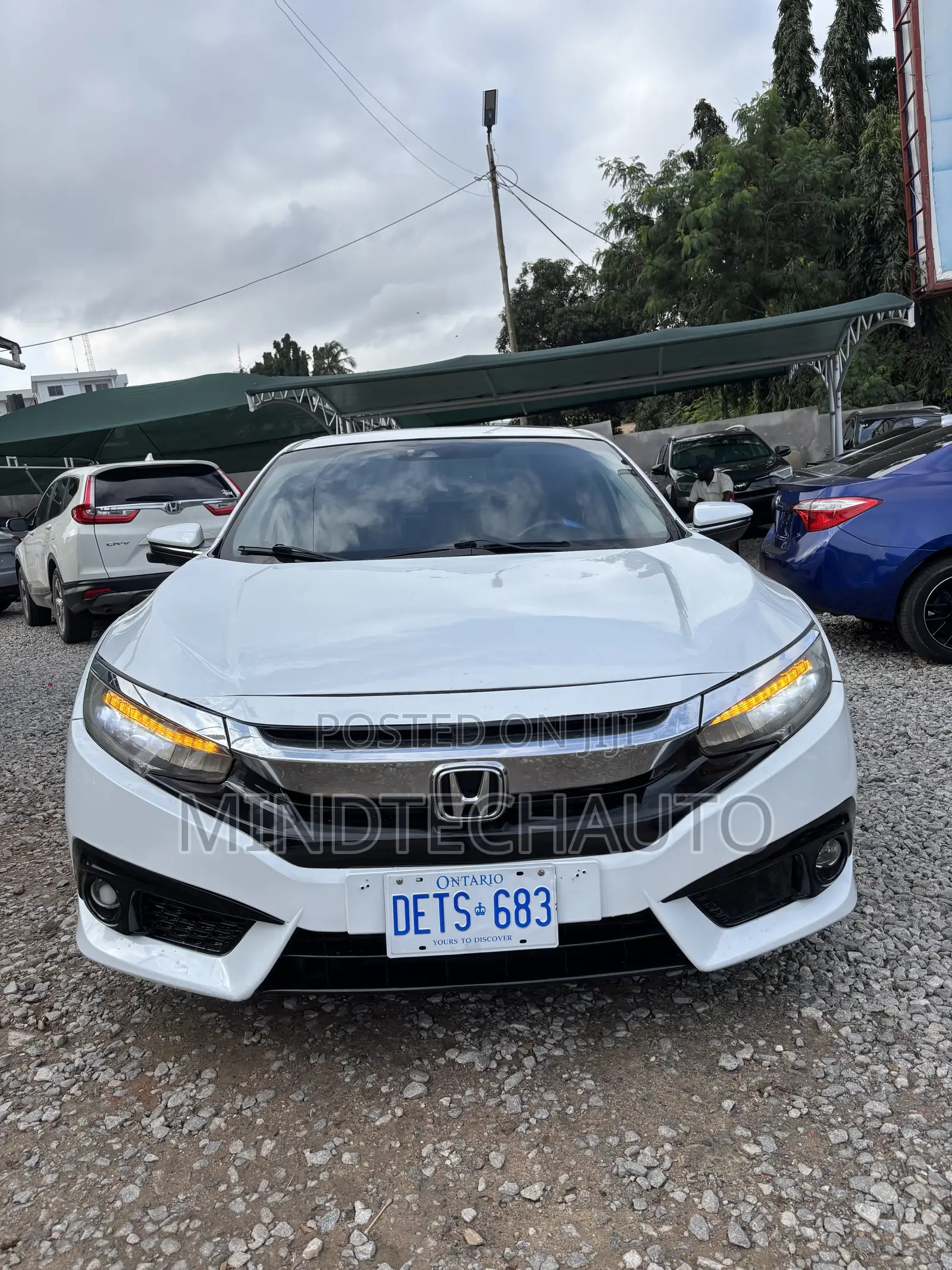 Honda Civic Touring 4dr Sedan (1.5L 4cyl) 2016 White