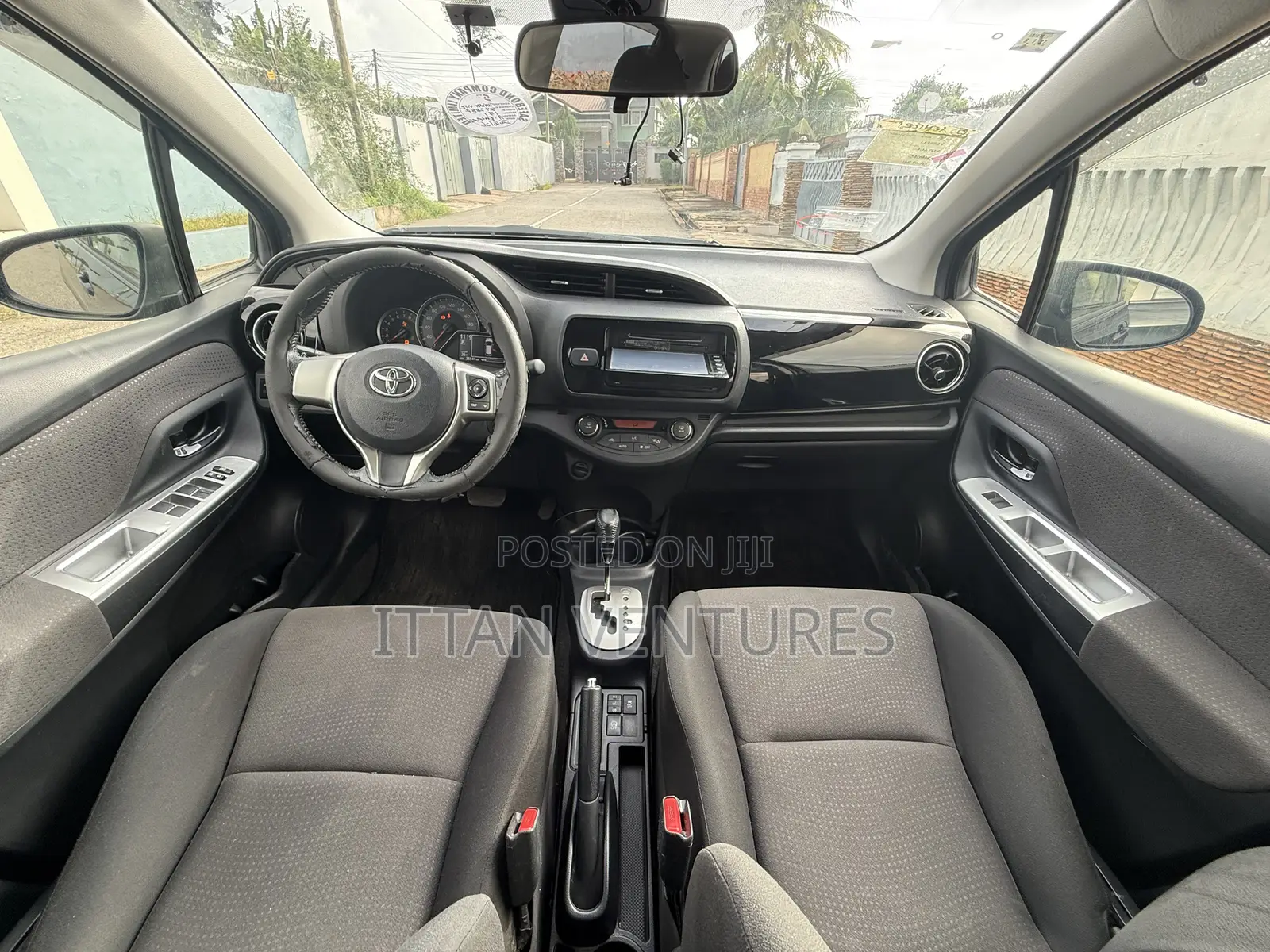 Toyota Vitz 2015 Black