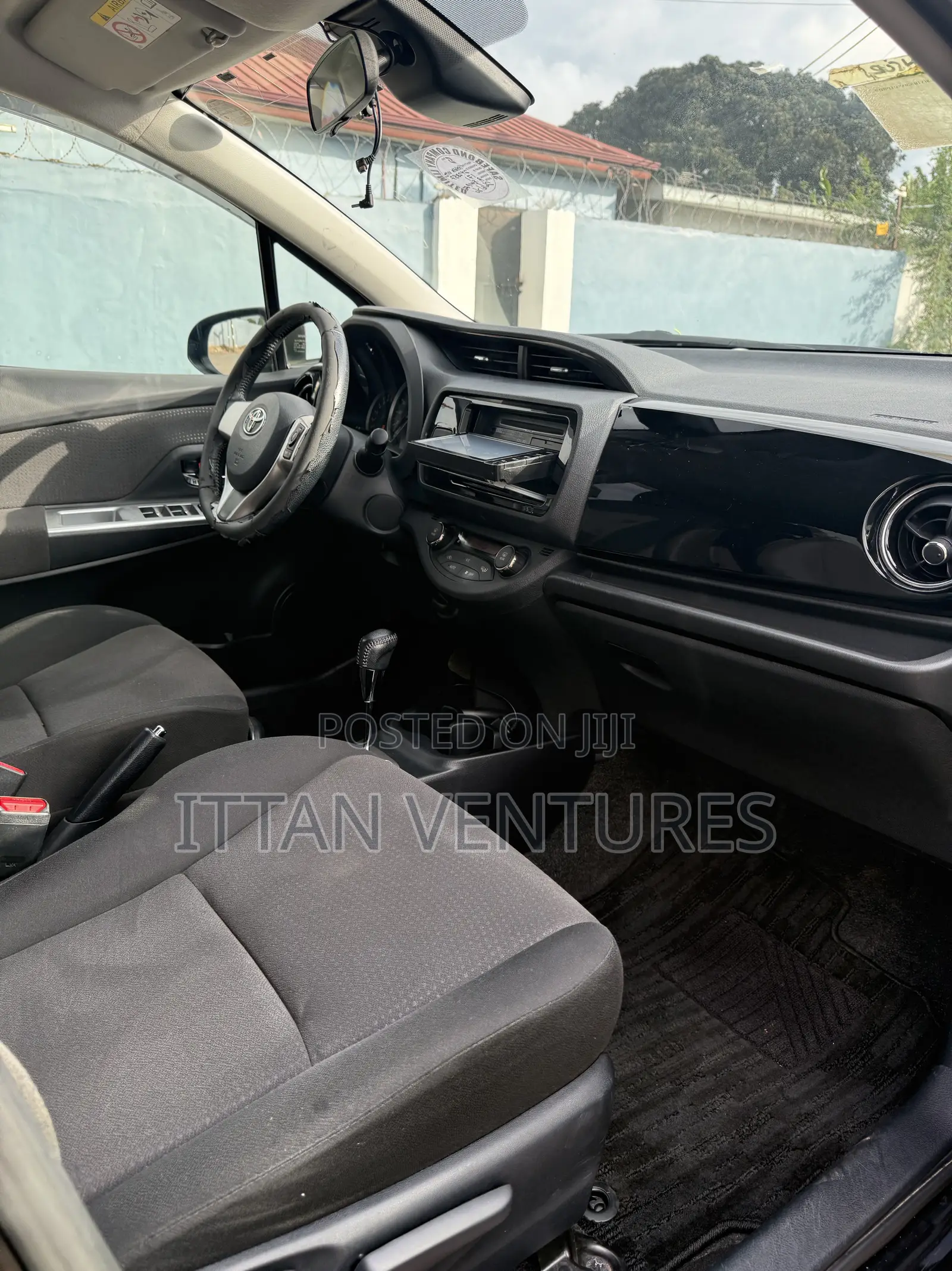 Toyota Vitz 2015 Black