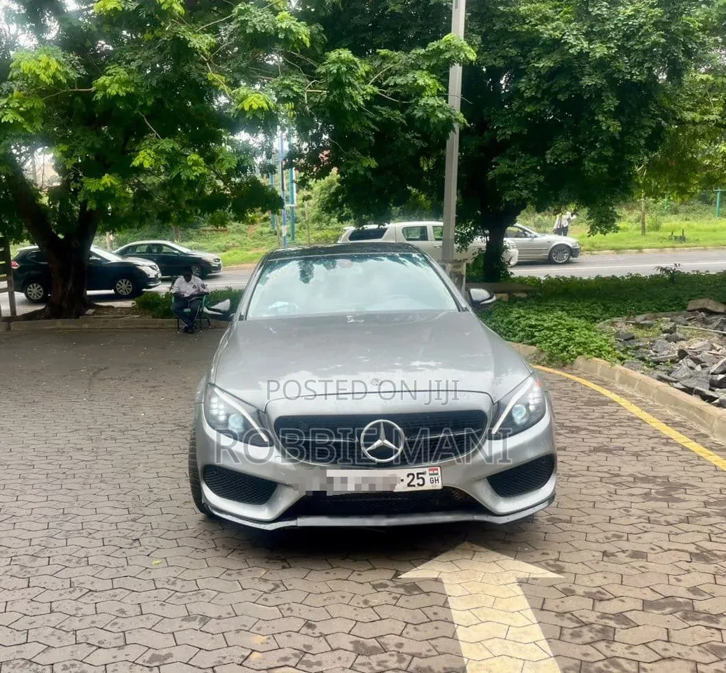 Mercedes-Benz C300 2015 Blue