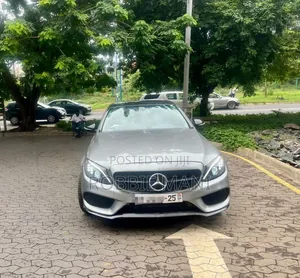 Mercedes-Benz C300 2015 Blue