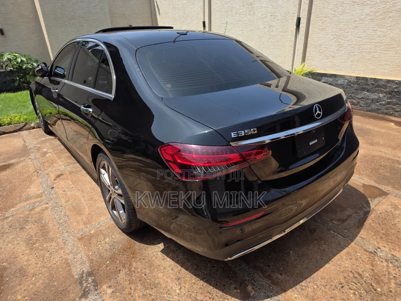 Mercedes-Benz E300 2023 Black
