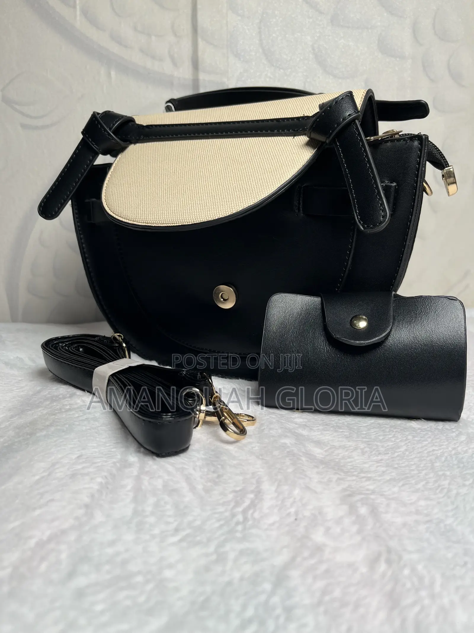 Ladies Hand Bag
