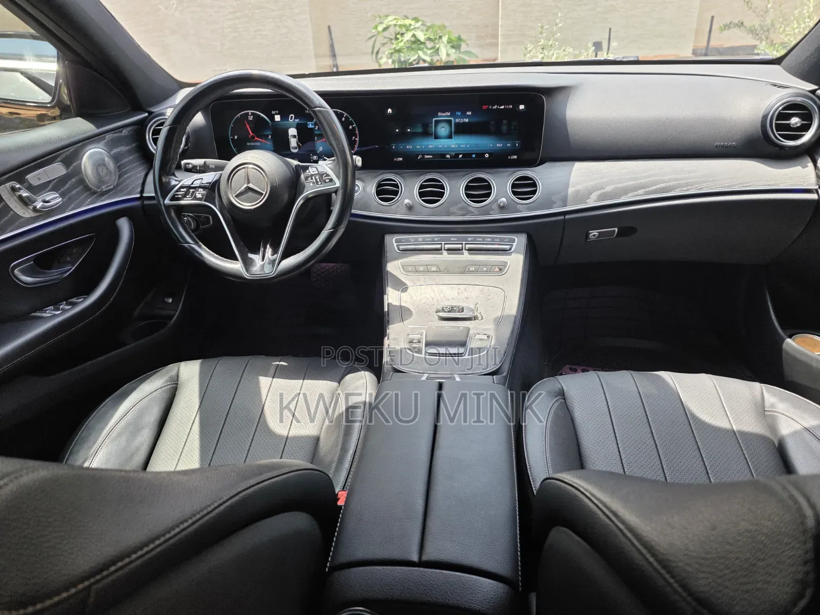 Mercedes-Benz E300 2023 Black
