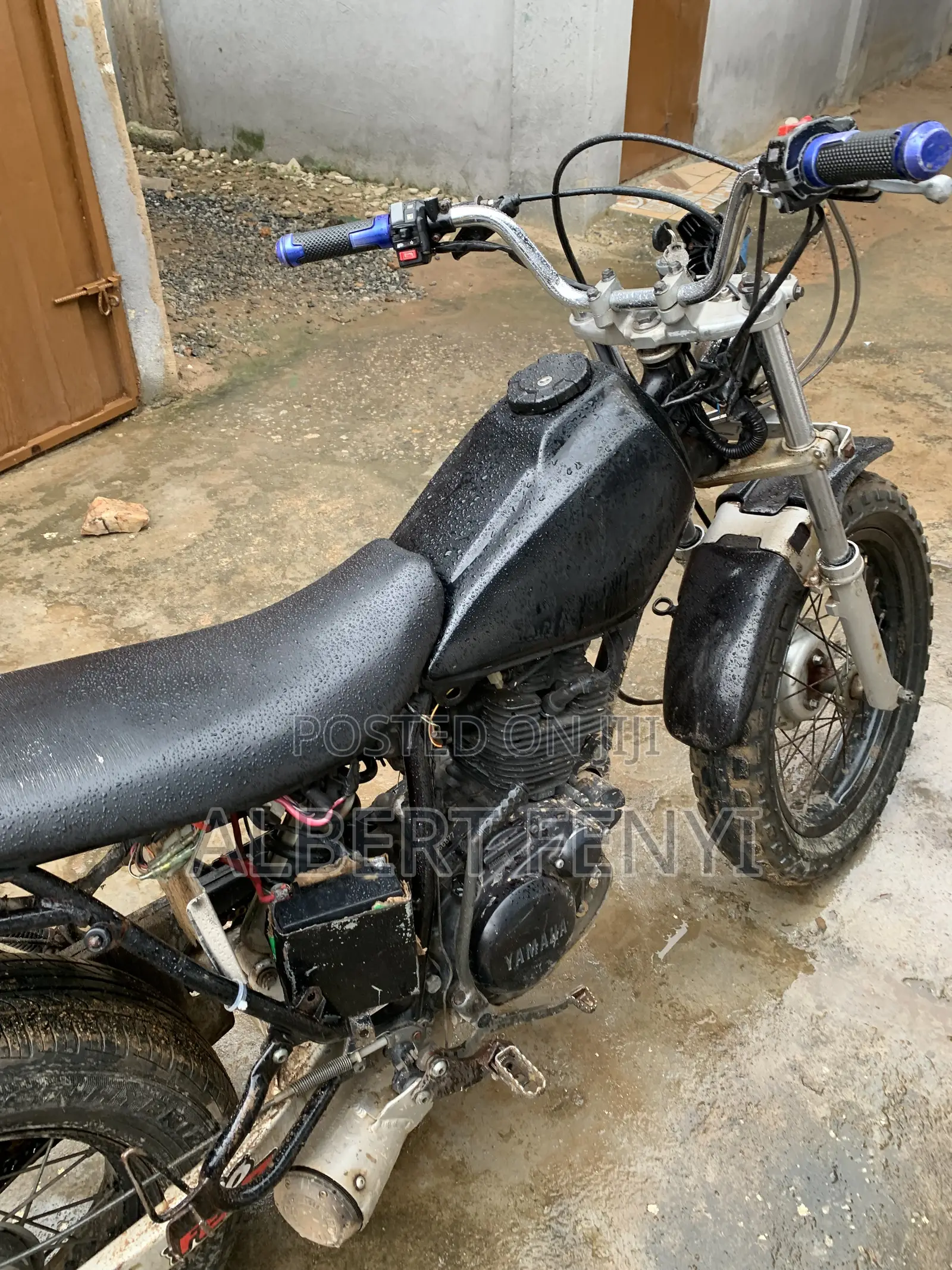 Yamaha 2012 Black