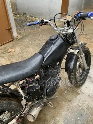 Yamaha 2012 Black