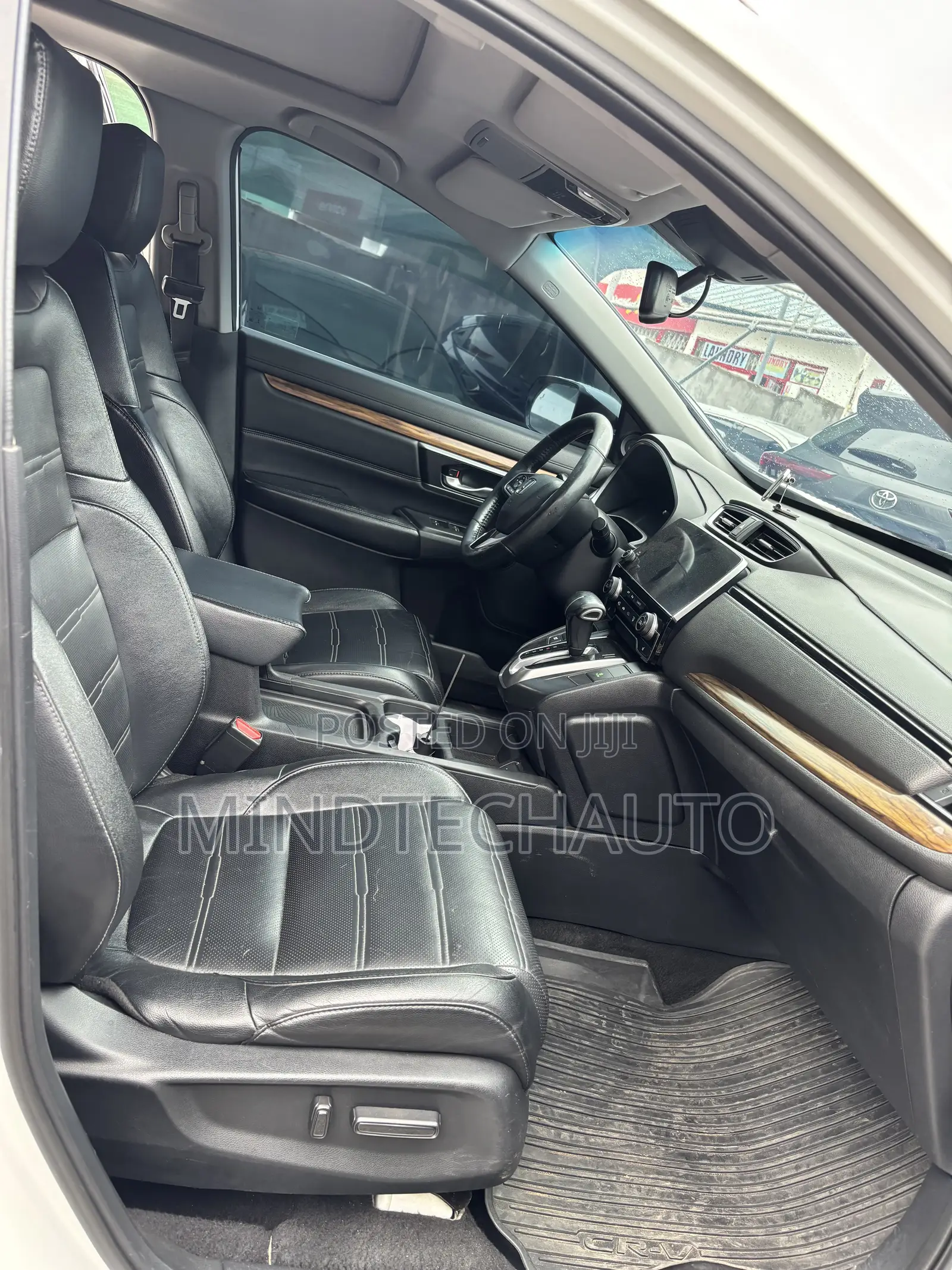 Honda CR-V Touring AWD 2019 White
