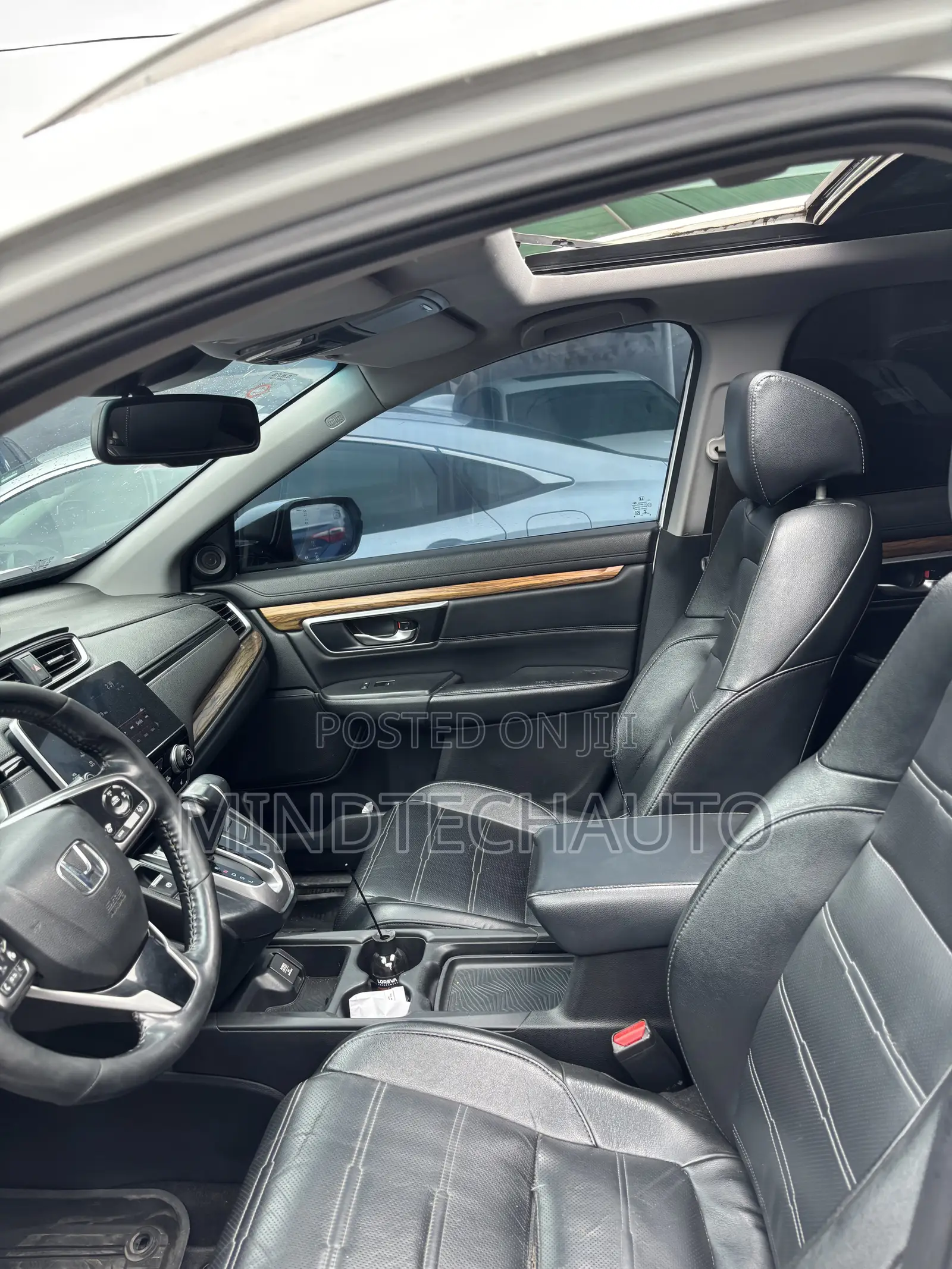 Honda CR-V Touring AWD 2019 White