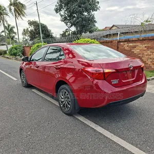 Toyota Corolla 2018 Red