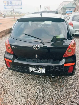Toyota Vitz 2010 Black