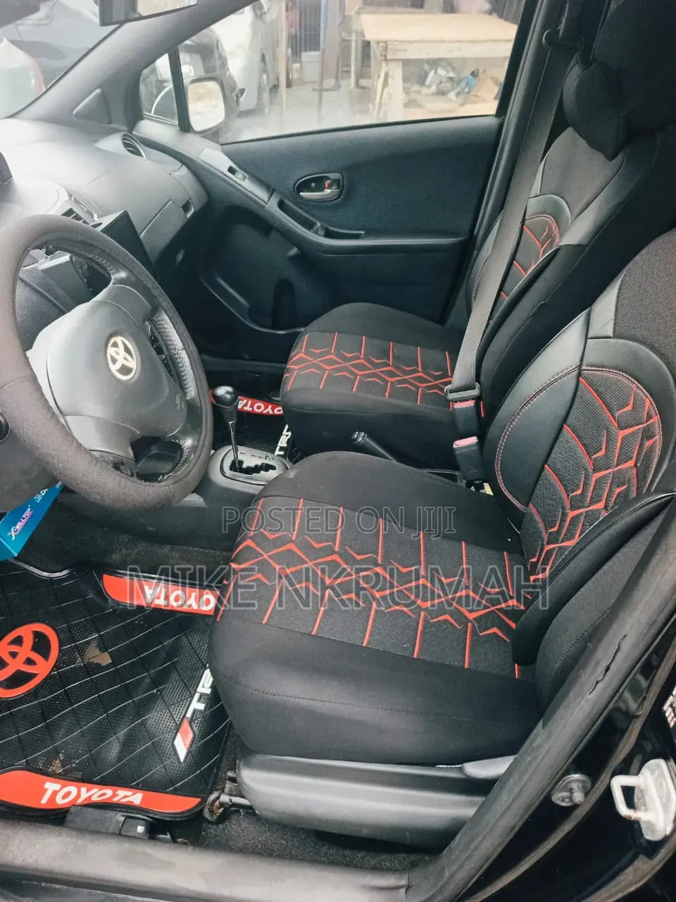 Toyota Vitz 2010 Black