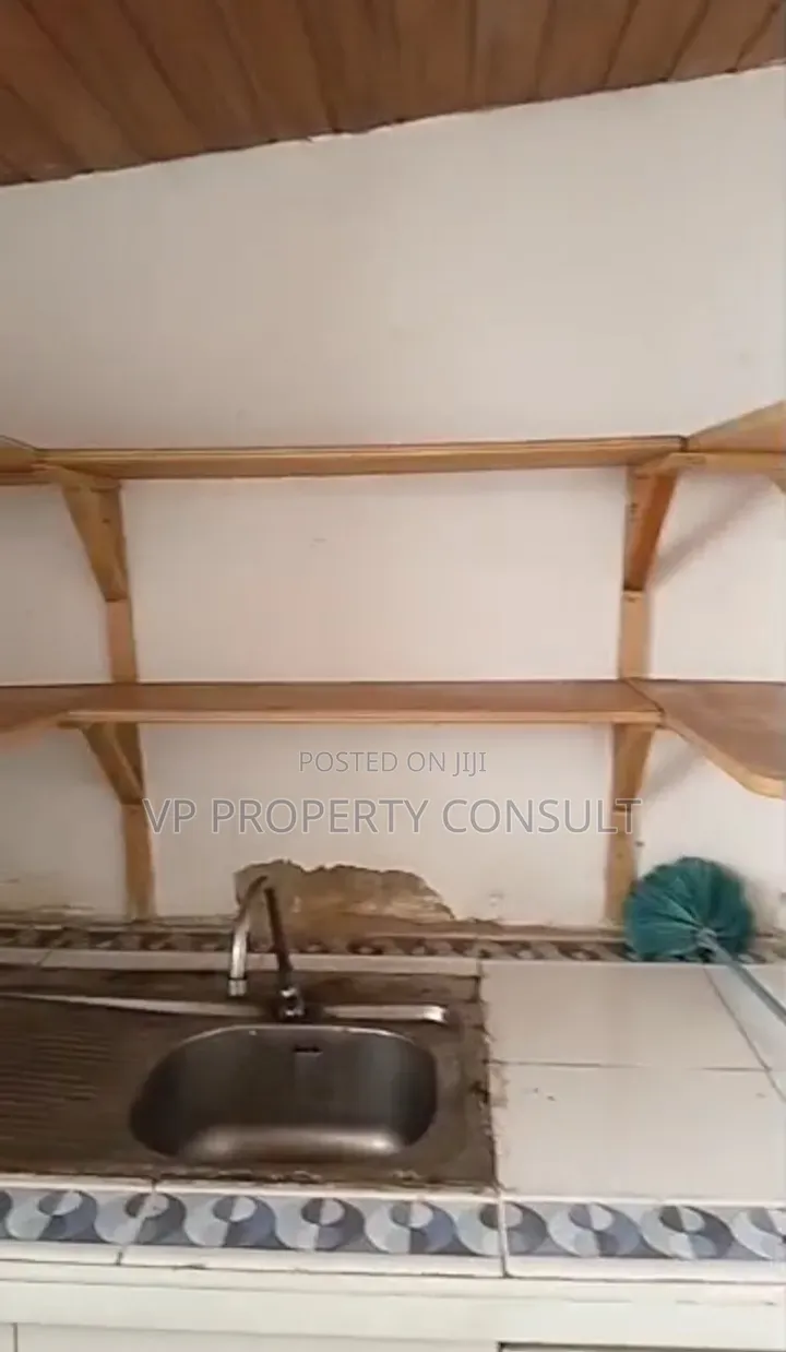 1bdrm Apartment in South Labadi Estate, Estates for rent