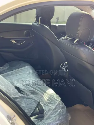 Mercedes-Benz C300 2015 Blue