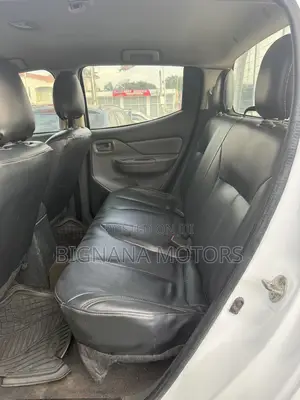 Mitsubishi L200 Double Cab 2.5 180hp 4WD 2011 White
