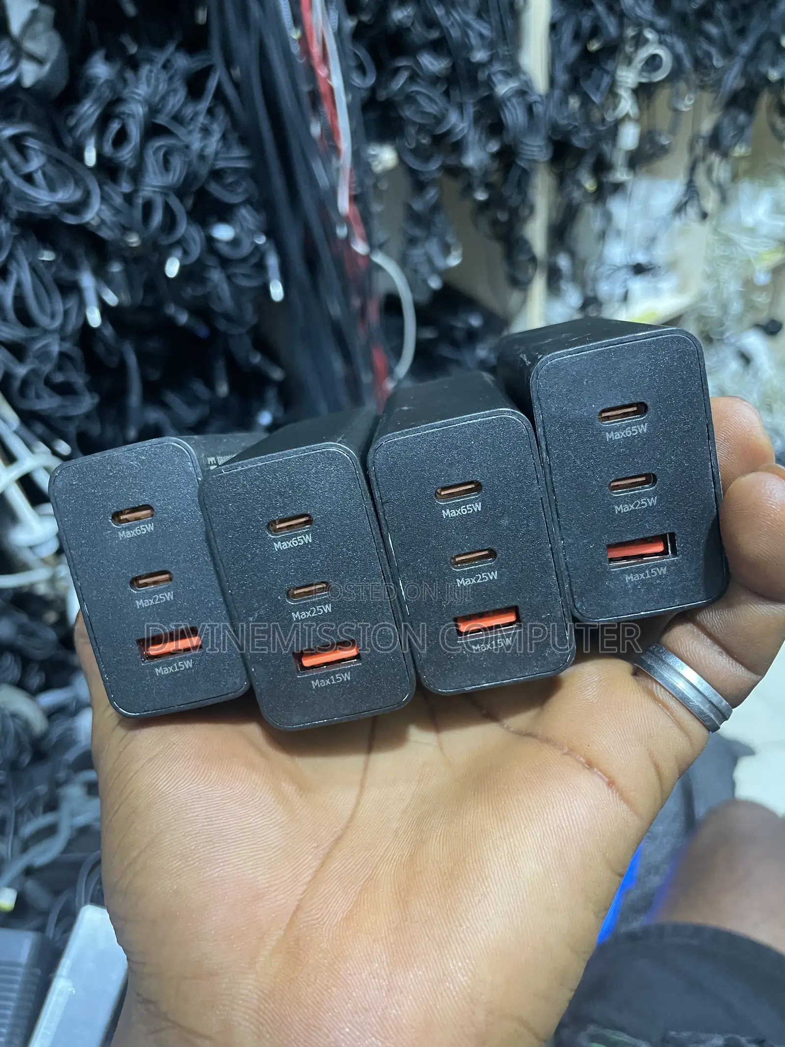 Skyhost Super Fast Charger for Type C Phones, 2 Type C Ports 65w, 25w