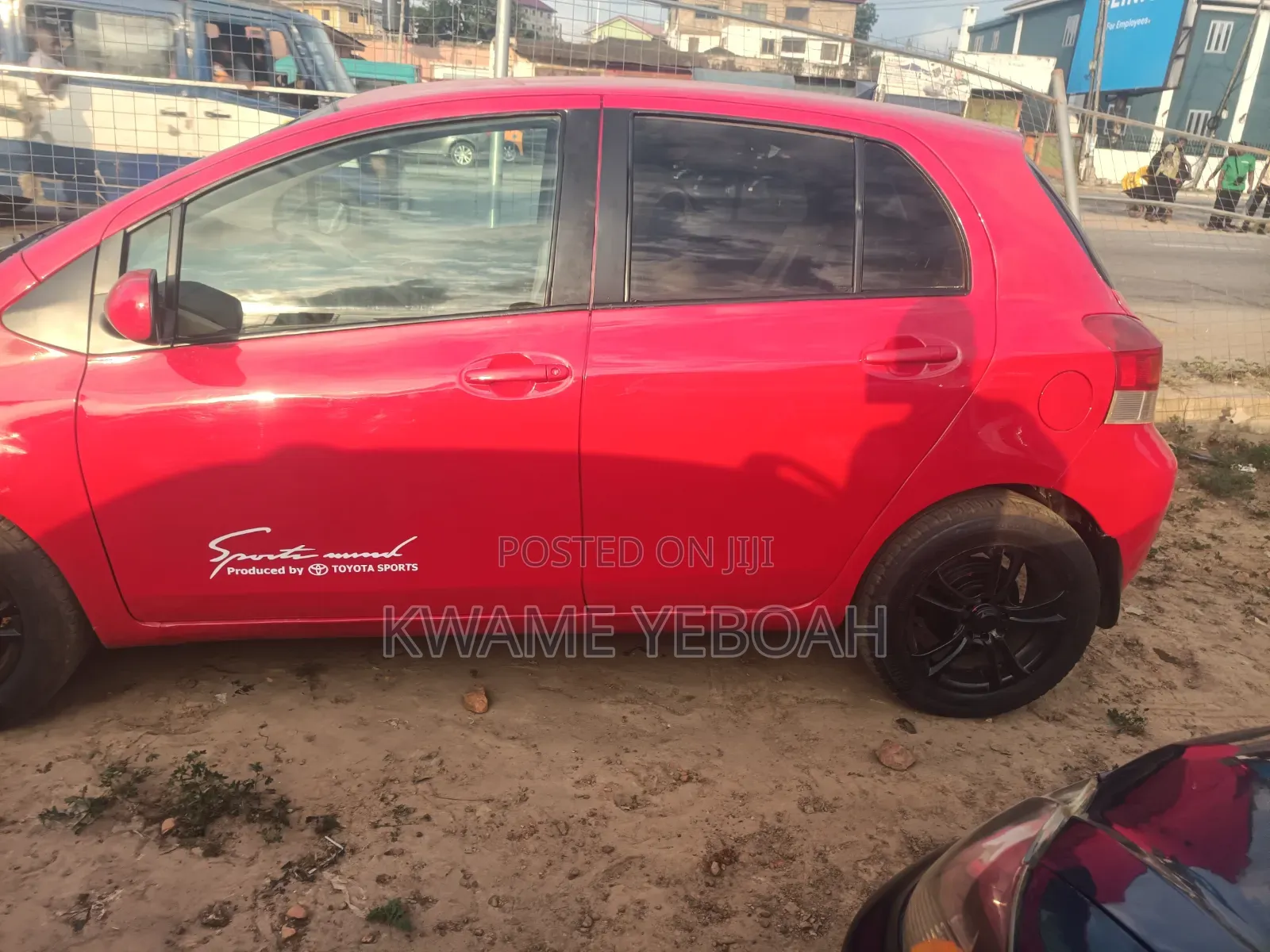 Toyota Yaris Base Hatchback 5dr 2010 Red