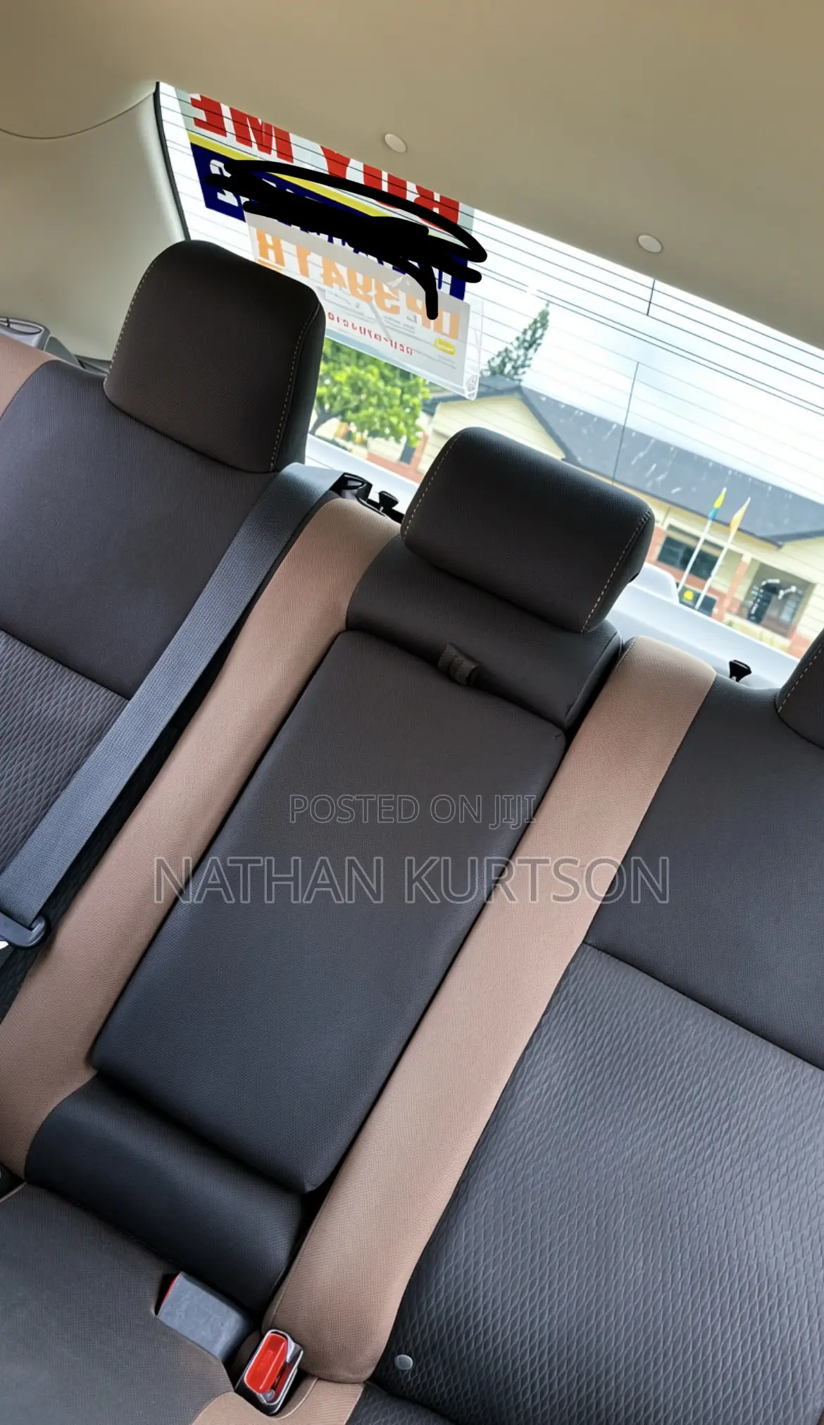 Toyota Corolla LE (1.8L 4cyl 2A) 2019 Brown