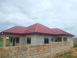 4bdrm House in Atwima Kwanwoma for sale