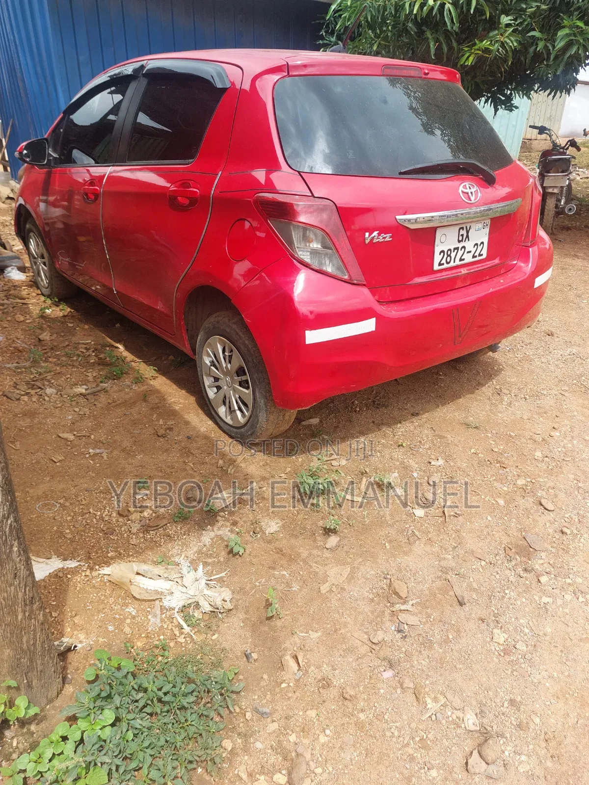 Toyota Vitz 2012 Red
