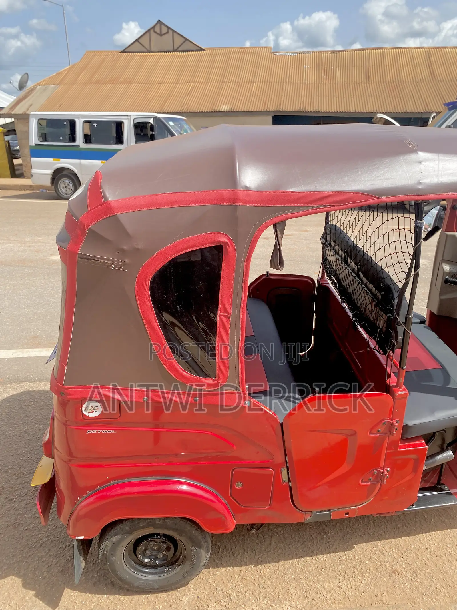 Bajaj RE 2025 Red