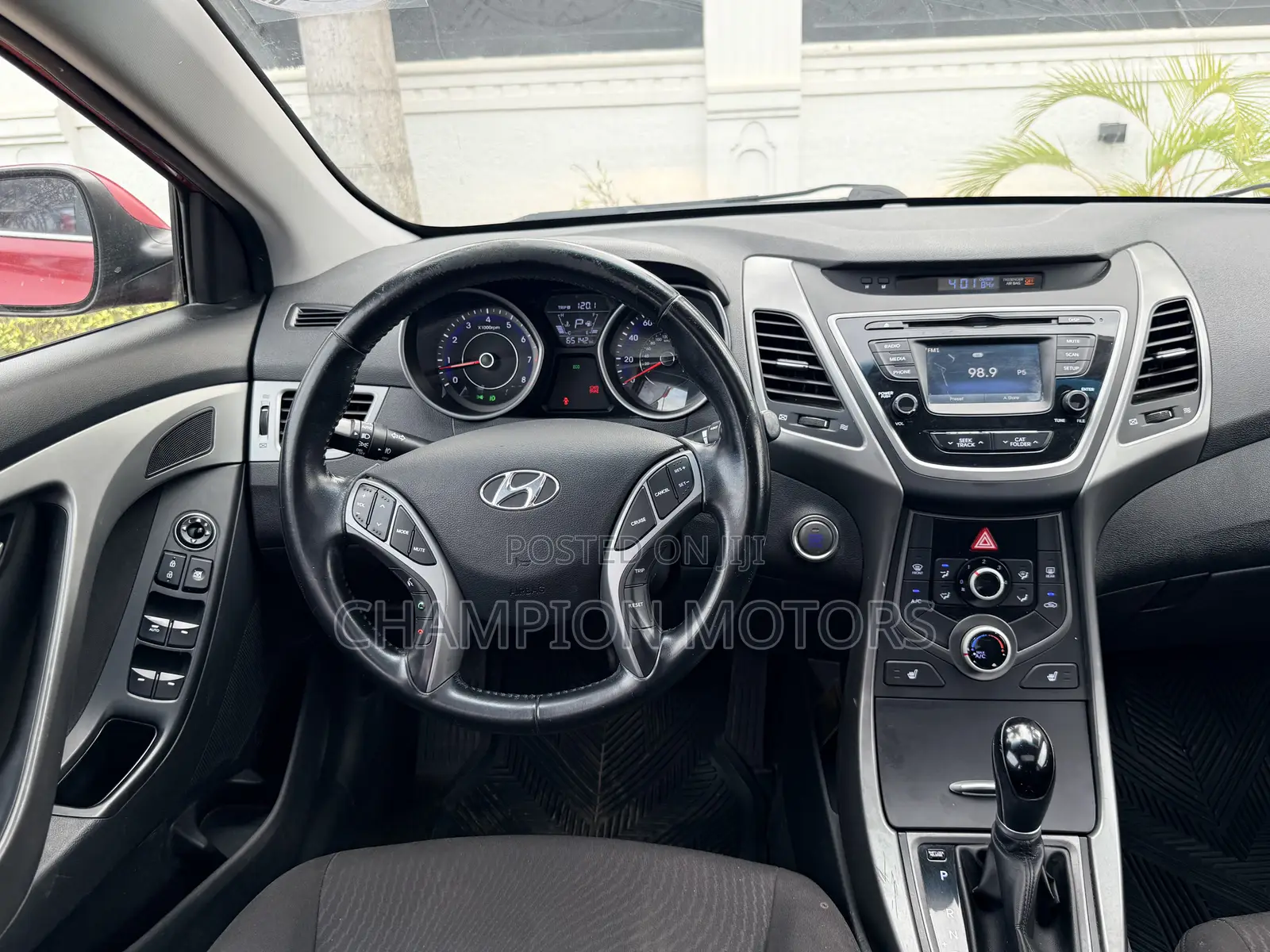 Hyundai Elantra 2015 Red