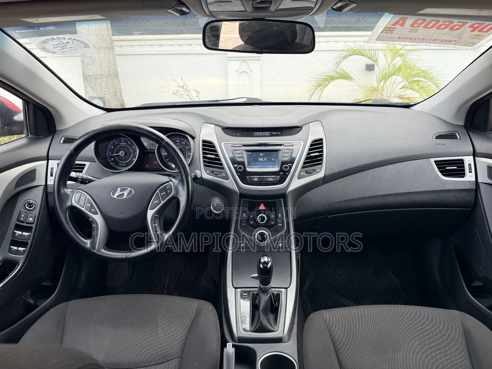 Hyundai Elantra 2015 Red