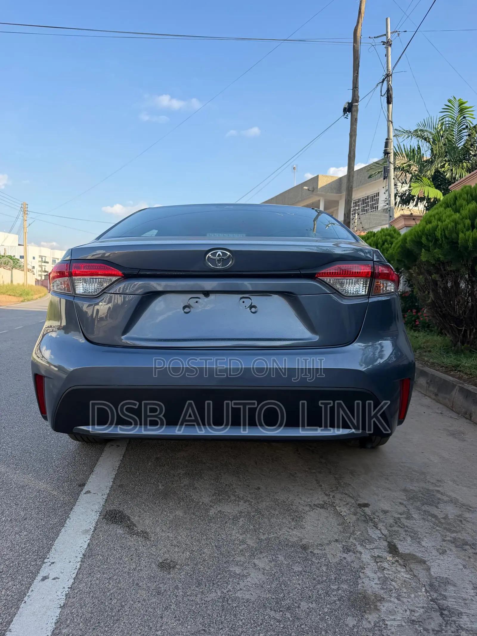 Toyota Corolla LE 2020 Gray