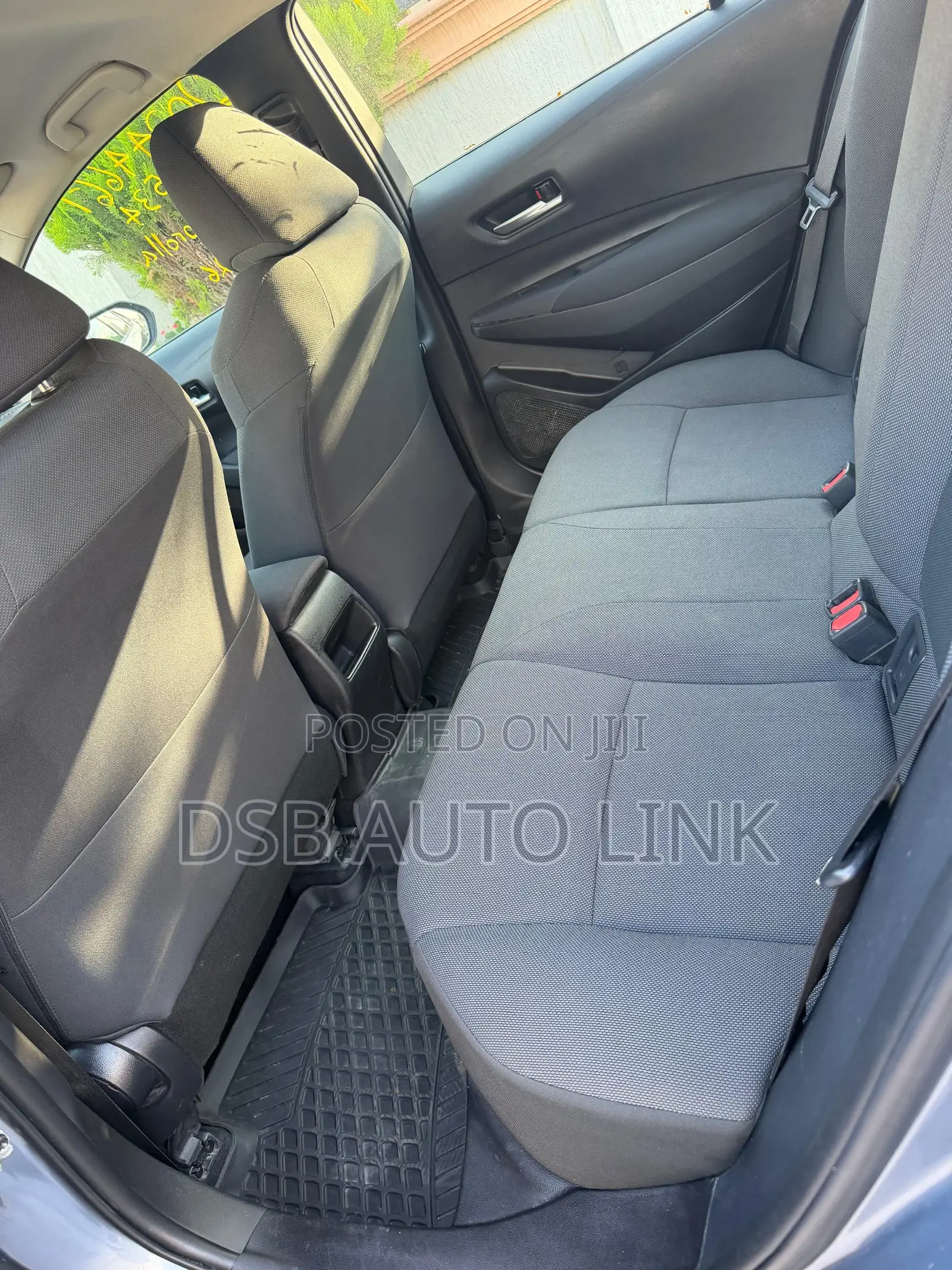 Toyota Corolla LE 2020 Gray