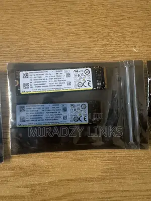 Samsung PM9A1 MZ-VL21T10B 1TB PCIe 4.0 NVMe 2280 Solid State Drive