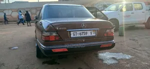 Mercedes-Benz W124 1995 Brown