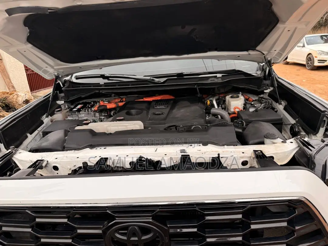 Toyota Sequoia Capstone 4WD 2024 White