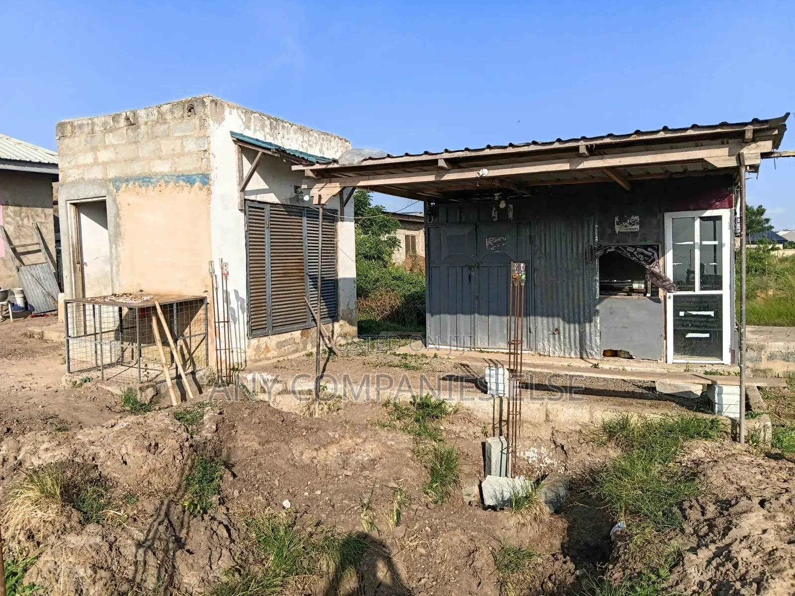 House Front Store for Rent
