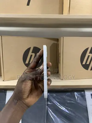 New Apple iPhone 13 128 GB White