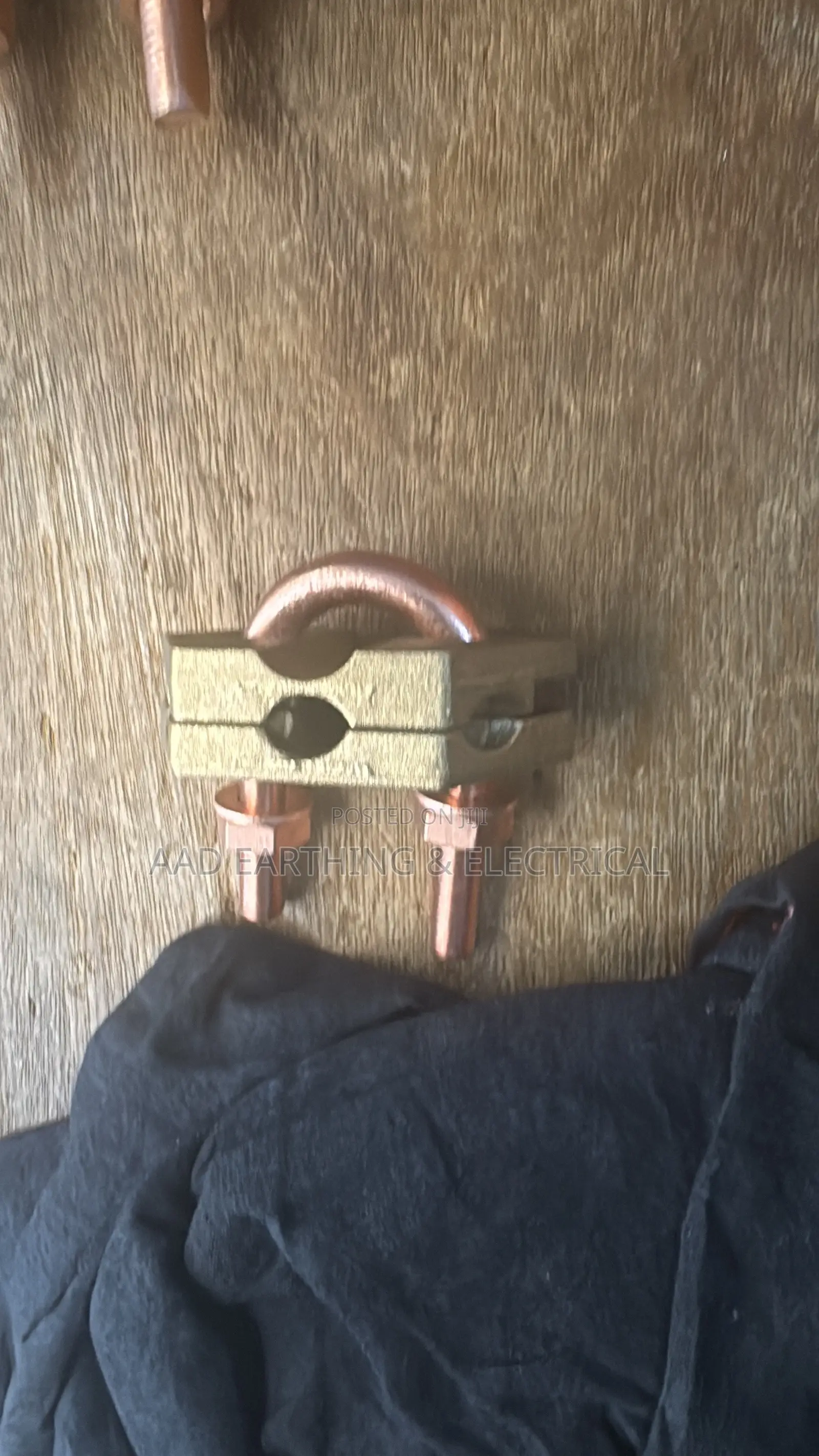 Ubolt Earth Clip