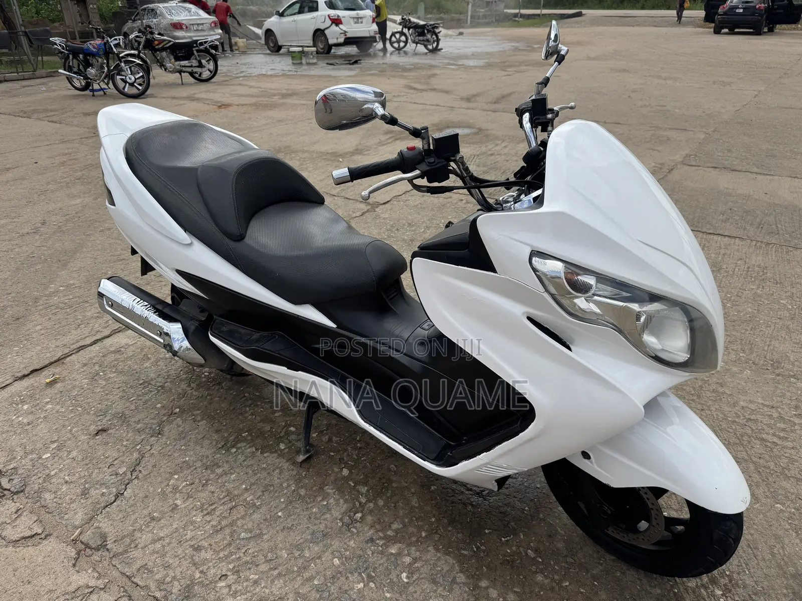 Suzuki Burgman 2022 White