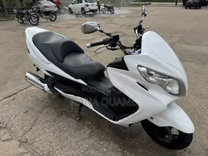Suzuki Burgman 2022 White