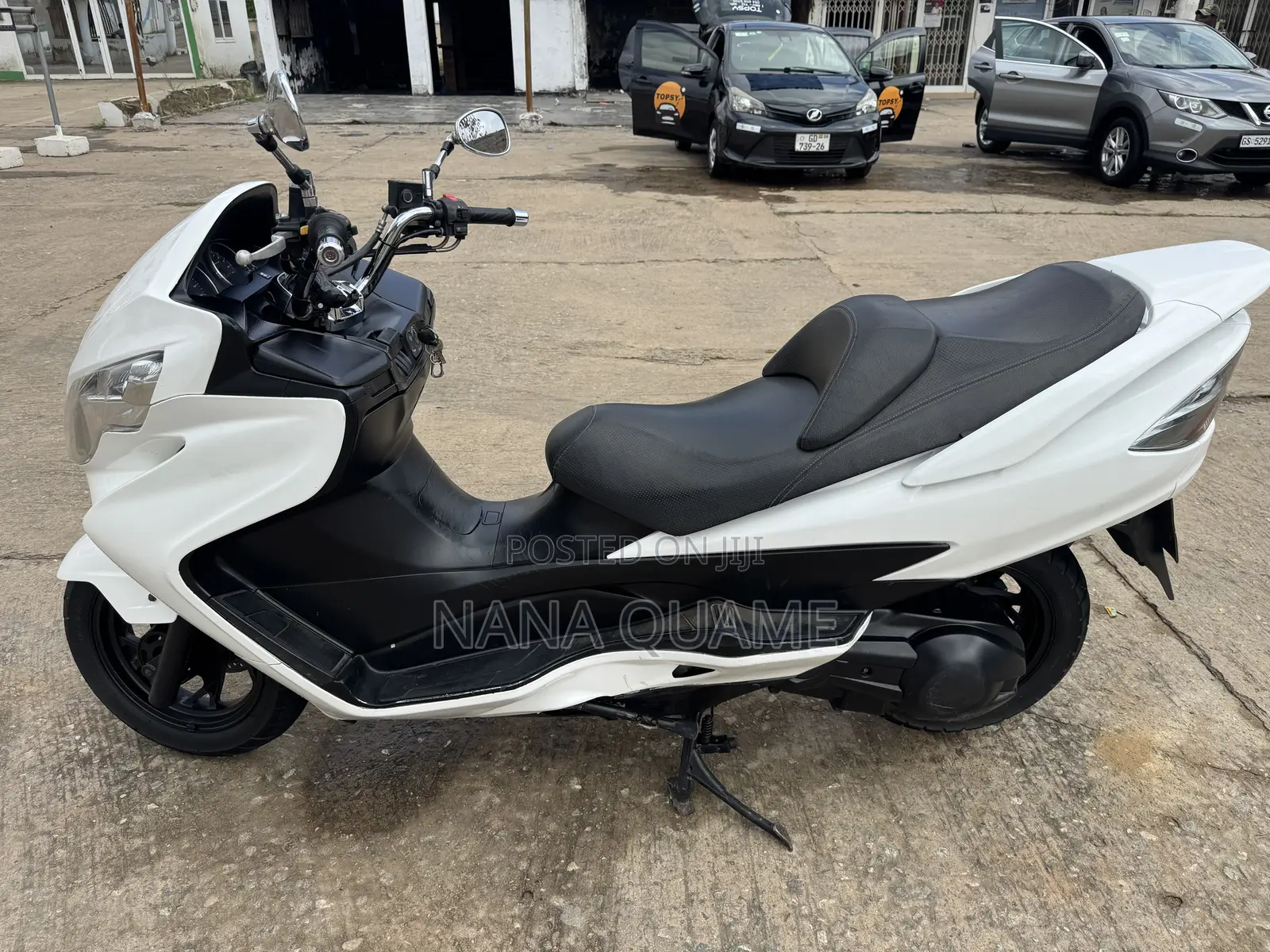 Suzuki Burgman 2022 White