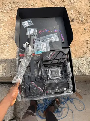 ASUS Rog Strix B650e-F Gaming WiFi