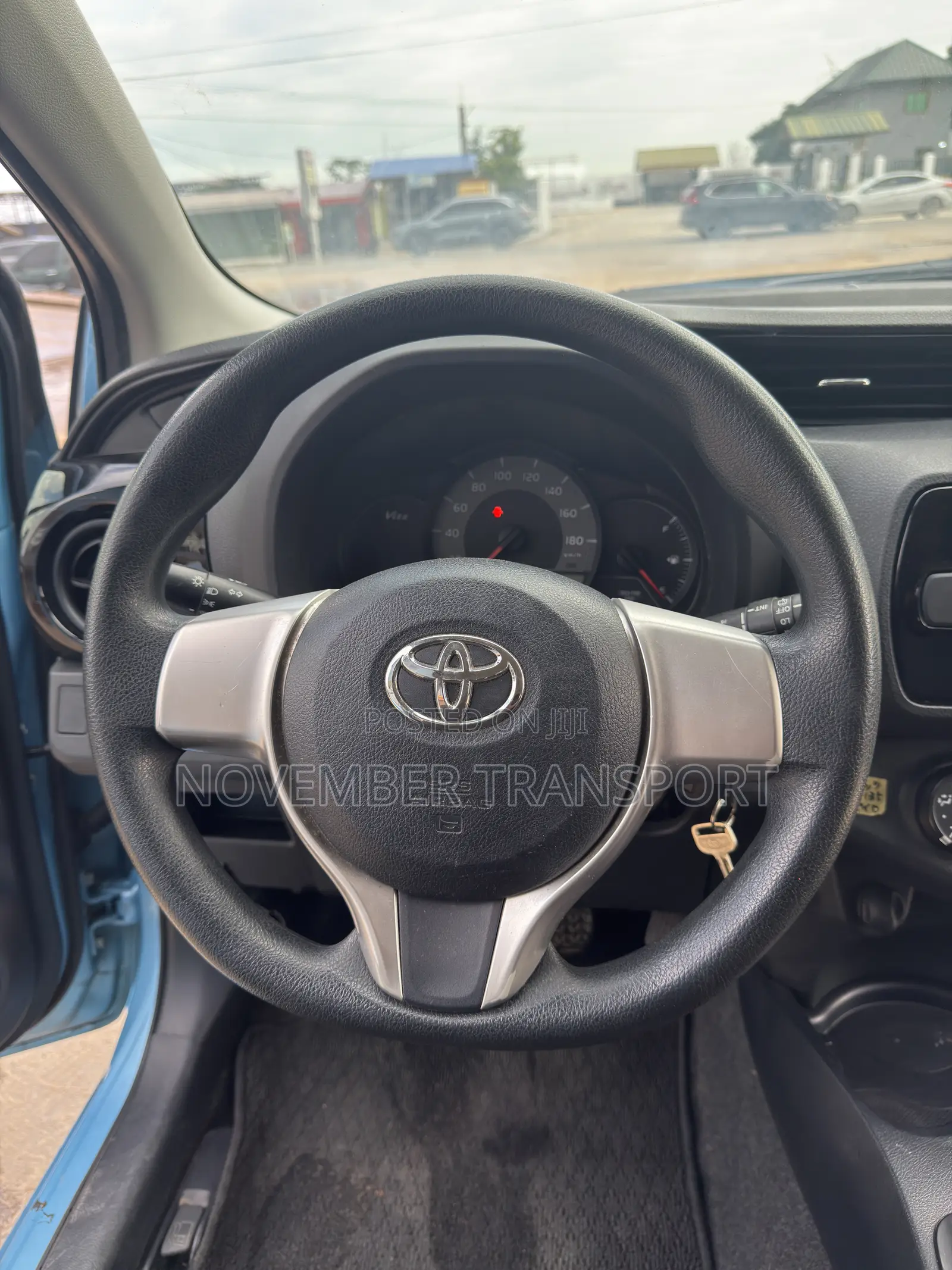 Toyota Vitz 1.3 AWD 5dr 2016 Blue