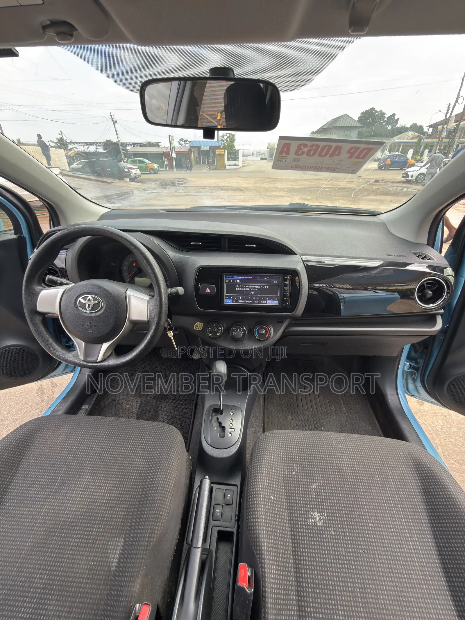 Toyota Vitz 1.3 AWD 5dr 2016 Blue