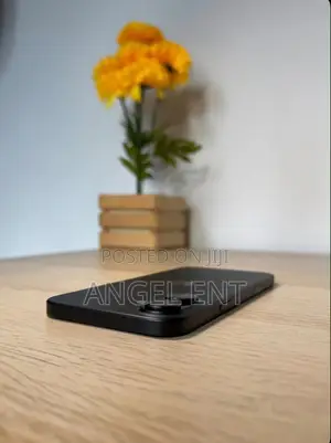 New Apple iPhone 16 128 GB Black
