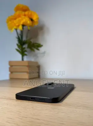 New Apple iPhone 16 128 GB Black