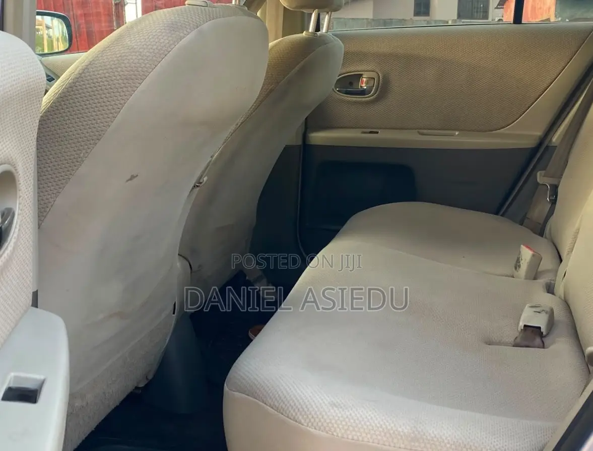Toyota Vitz 1.3 AWD 3dr 2010 Silver